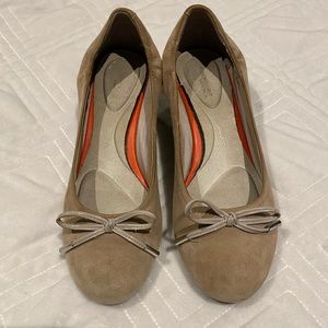 Shoes, wedge heal, beige, rockport sz 6.5 (US)